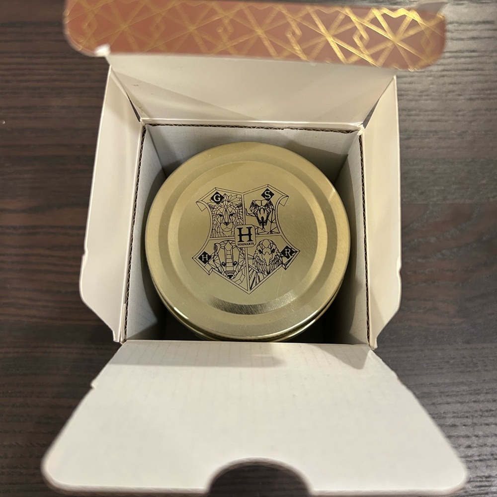 Harry Potter: The Restricted Section Scented Candle [Barnes and Noble Exclusive] - Picture 8 of 10